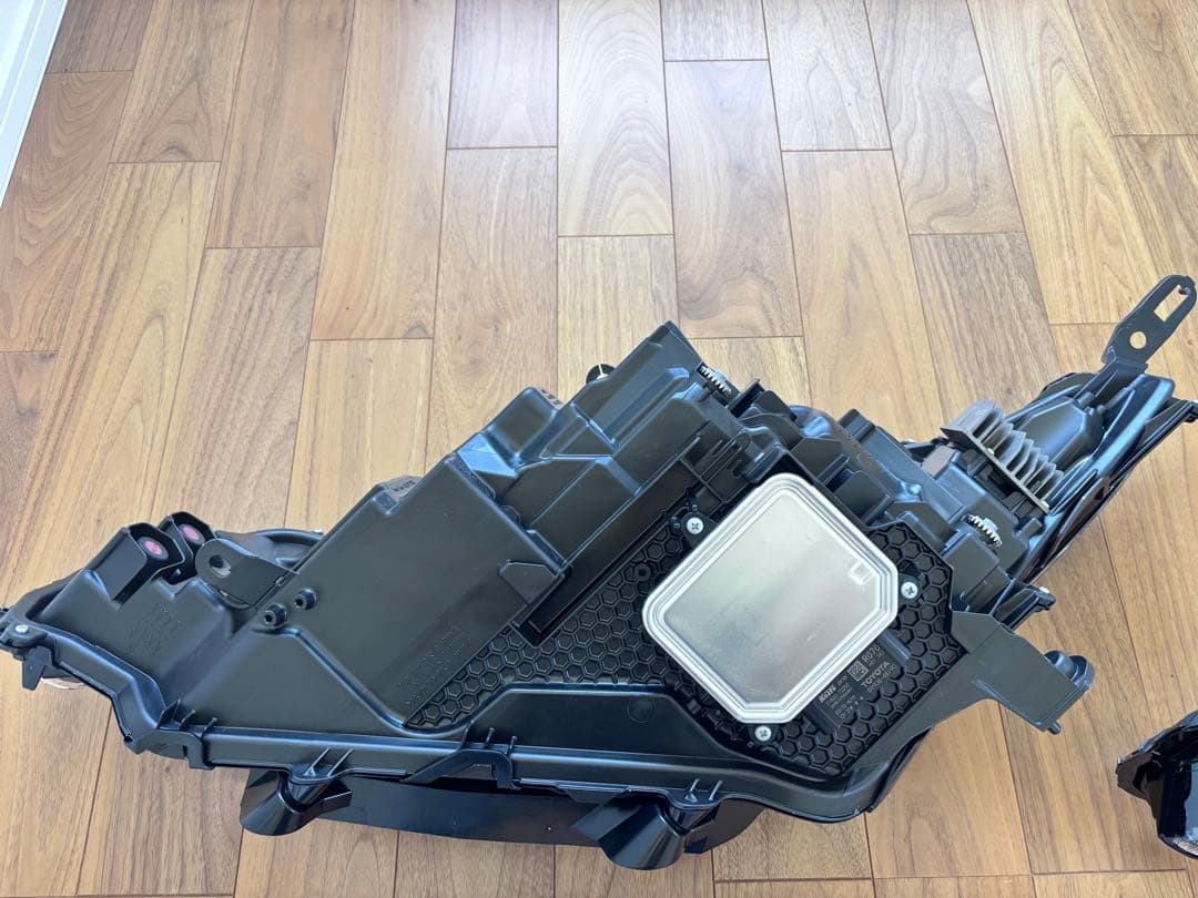 限定お値下げ80ハリアー ヘッドライト　左右セット