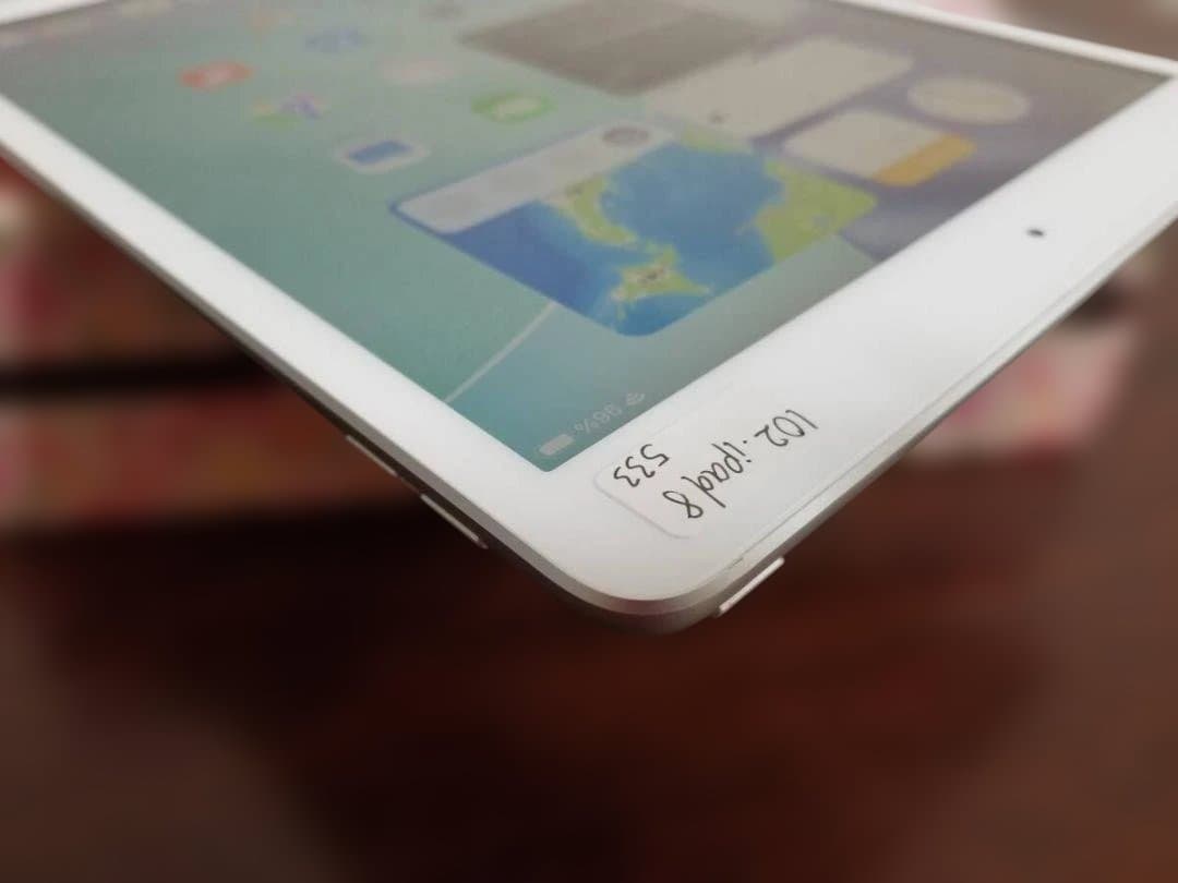 102 美品 iPad 第8世代 10.2 A12◆32GB◆バッテリー99％