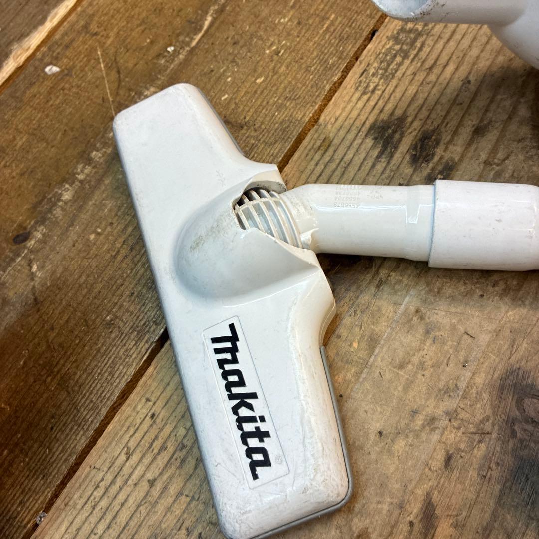 Makita 充電式クリーナー CL180FD 本体＋バッテリー＋充電器