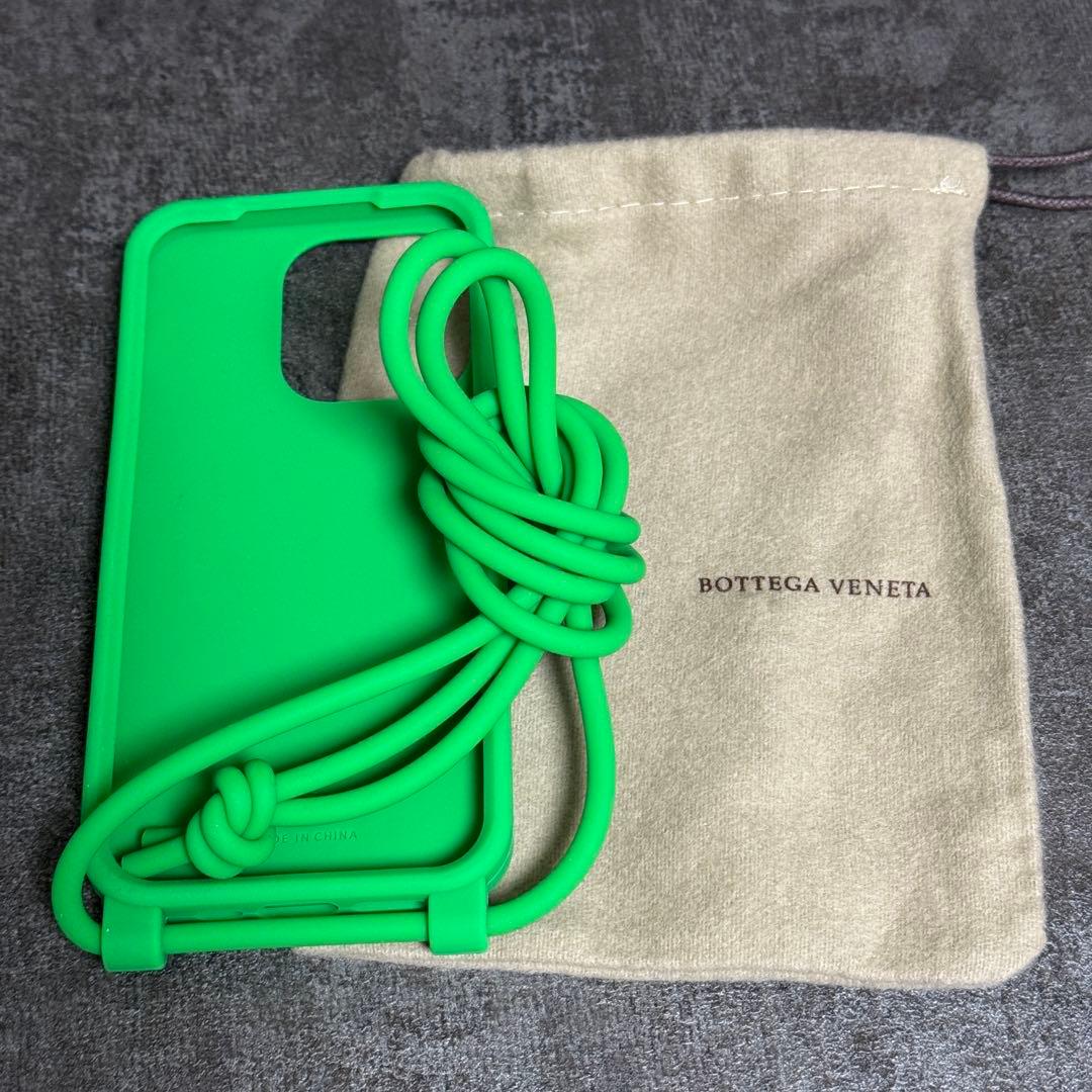 iPhone14proケース ストラップ Bottega パラキート グリーン②