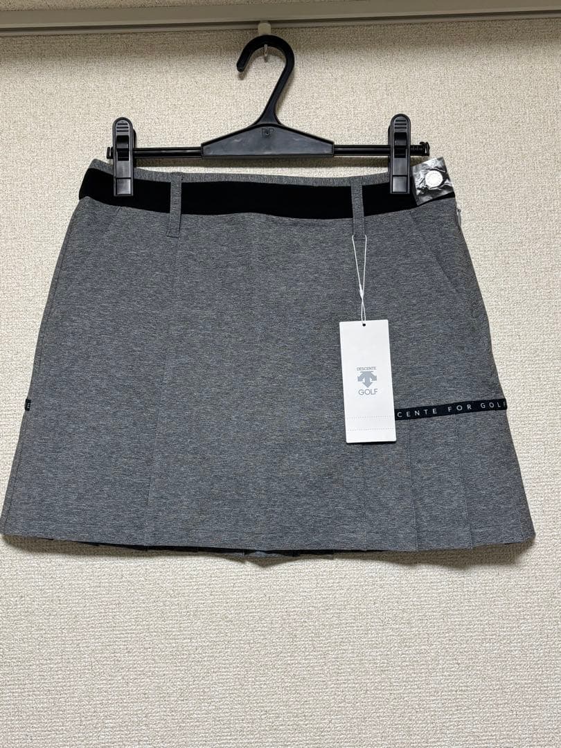 DESCENTE ゴルフ プリーツスカート グレー　新品未使用品