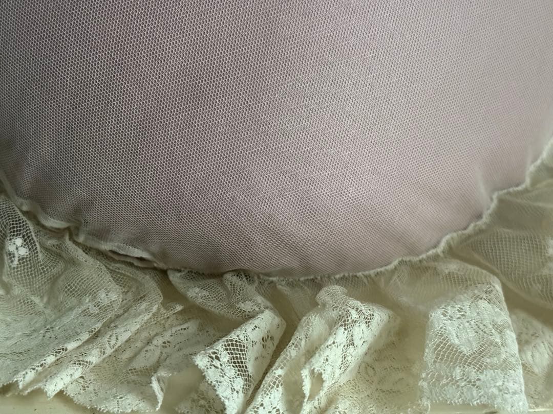 フランスアンティークレースのクッション