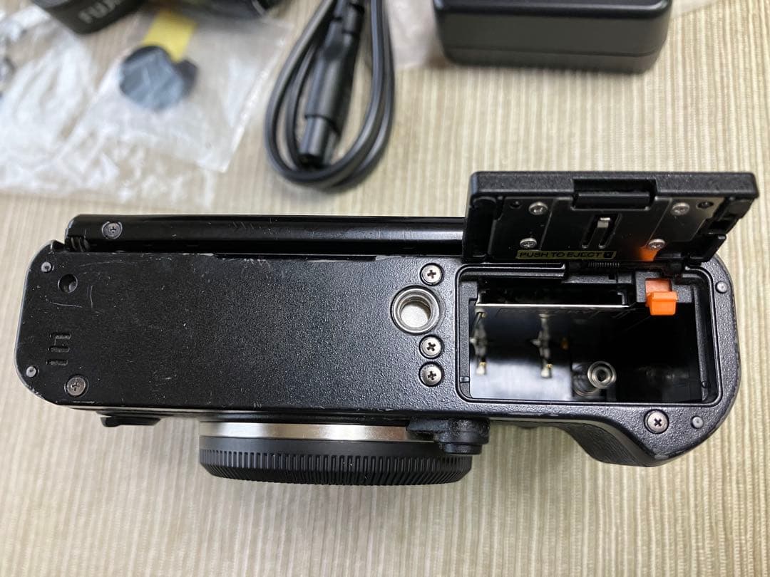 【ジャンク品】FUJIFILM X-T10 ブラックレンジファインダーカメラ