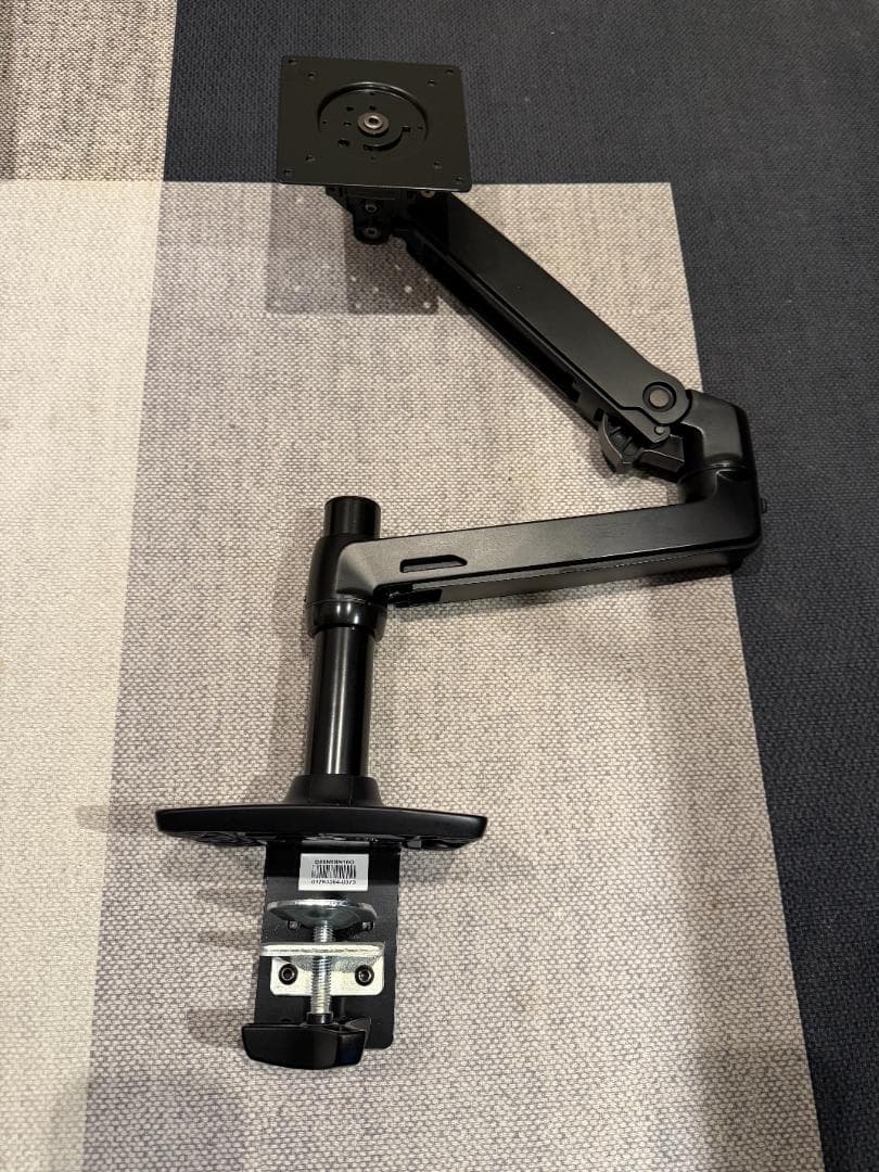 Amazonベーシック モニターアーム ディスプレイタイプ 32インチブラック