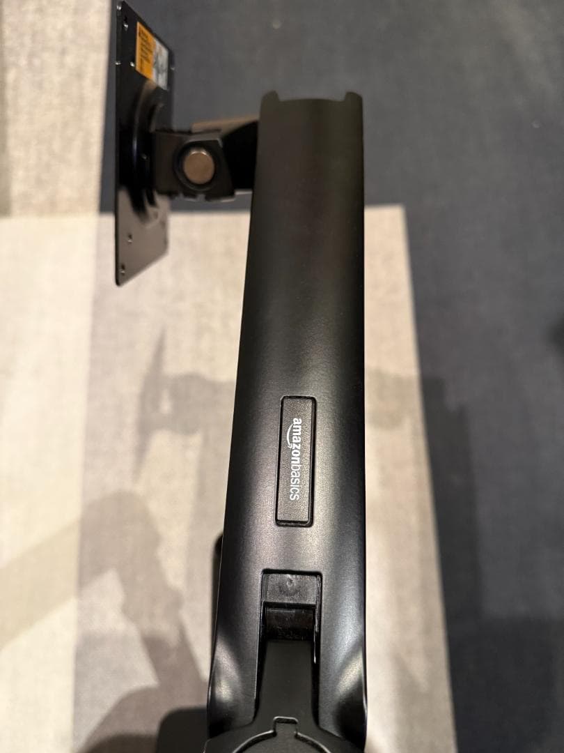 Amazonベーシック モニターアーム ディスプレイタイプ 32インチブラック