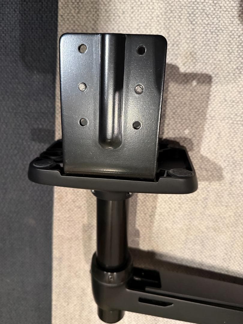 Amazonベーシック モニターアーム ディスプレイタイプ 32インチブラック