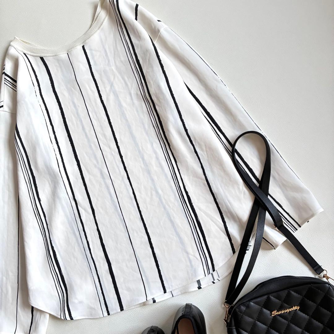 ◆美品◆ギャルリーヴィー◆ドローイングラインプリントプルオーバーシャツ◆F