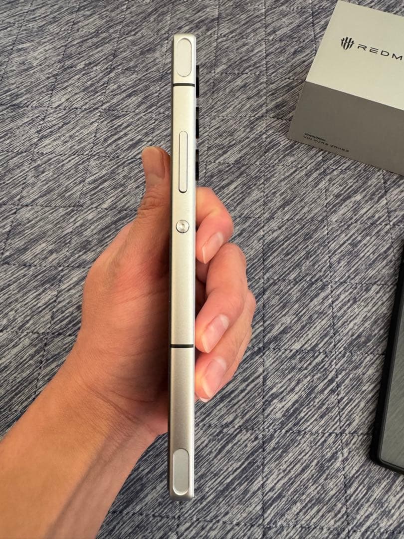 REDMAGIC 10 AIR 12/256GB ホワイト国内版