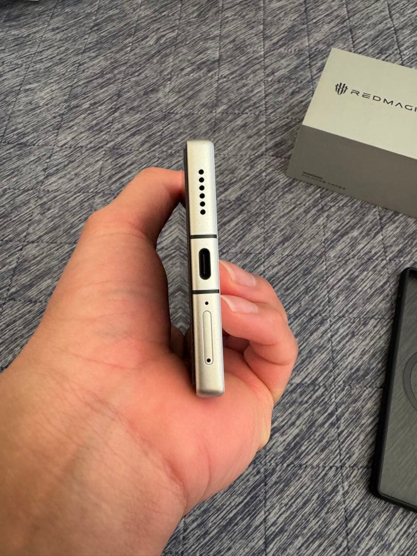 REDMAGIC 10 AIR 12/256GB ホワイト国内版