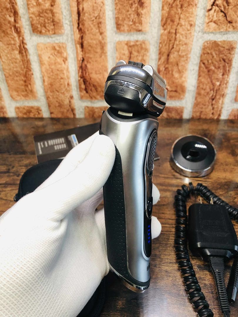 【美品】BraunSeries9 9260sメンズ電気シェーバー ブラウン