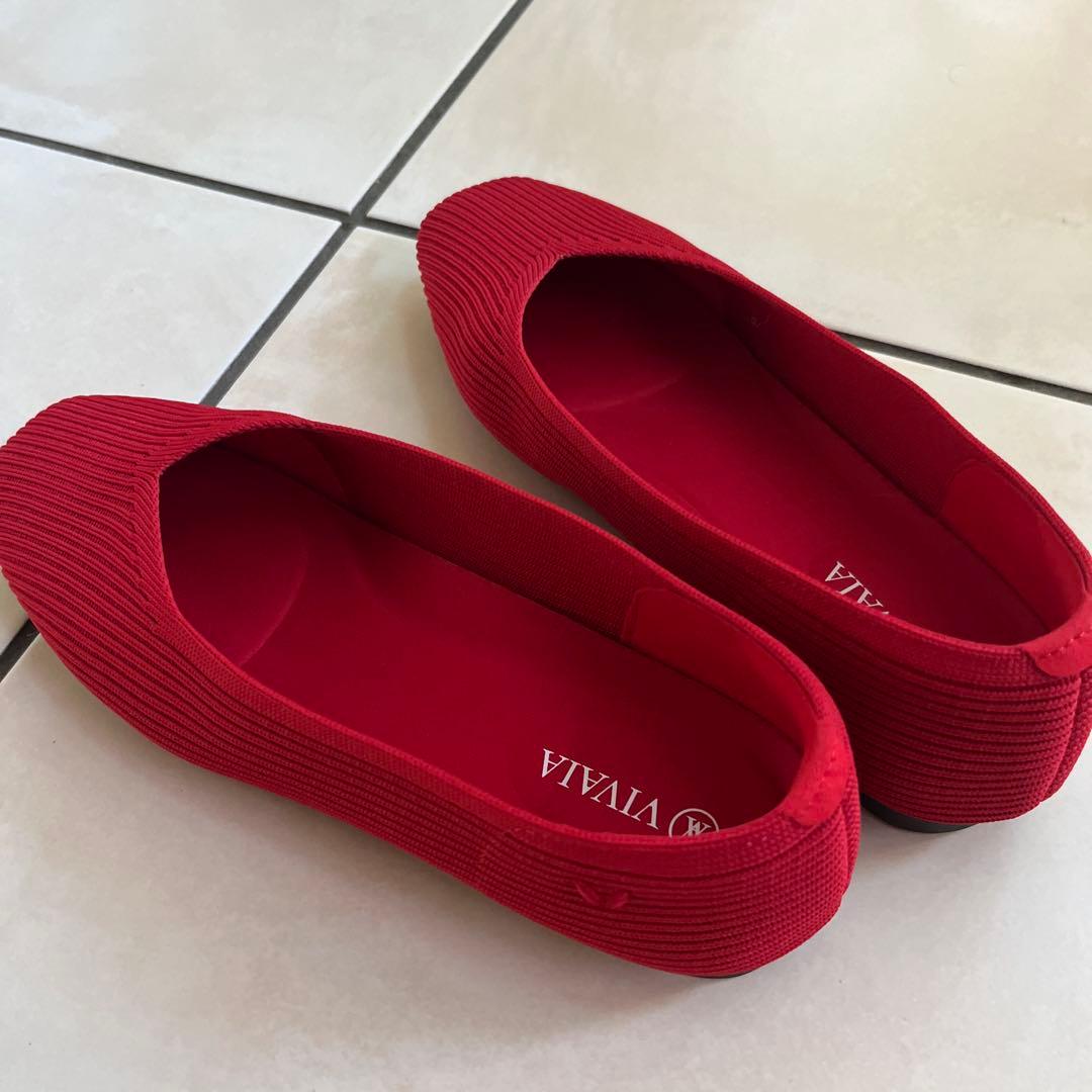 VIVAIA スクエアトゥ　フラットシューズ　ワイド