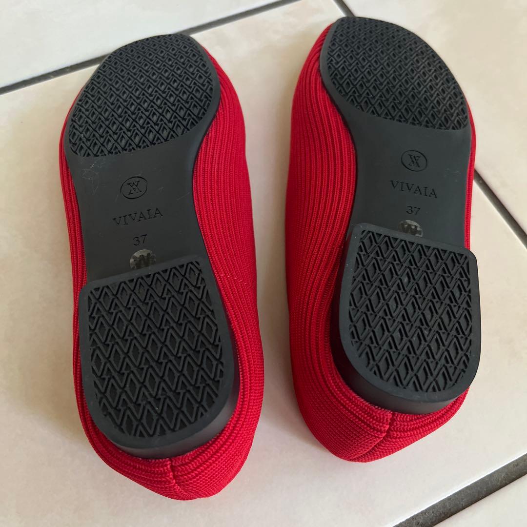 VIVAIA スクエアトゥ　フラットシューズ　ワイド