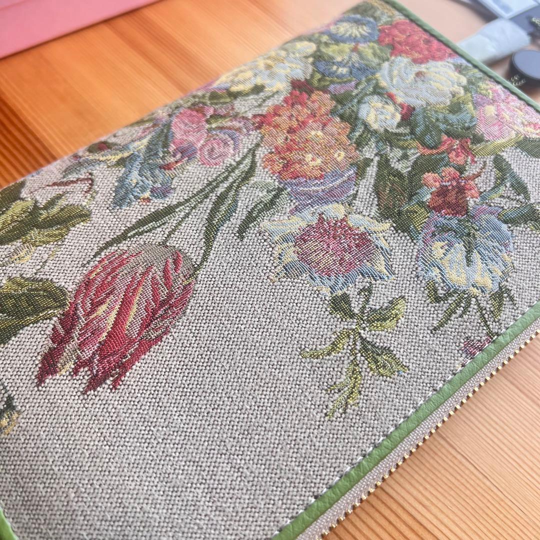 新品 箱付き✨シンクビー！ チェストフィオーレ 長財布 グリーン　ゴブラン織り