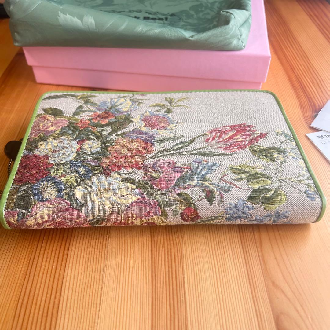 新品 箱付き✨シンクビー！ チェストフィオーレ 長財布 グリーン　ゴブラン織り