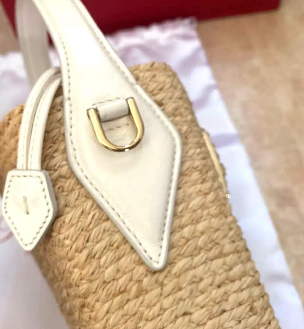 Roger Vivier かごバッグ ビジューロゴ付き　ロジェヴィヴィエ