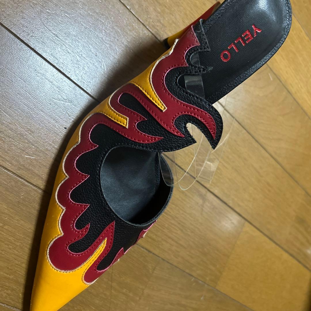 YELLO フレームデザイン ミュール 赤・黒・黄新品未使用