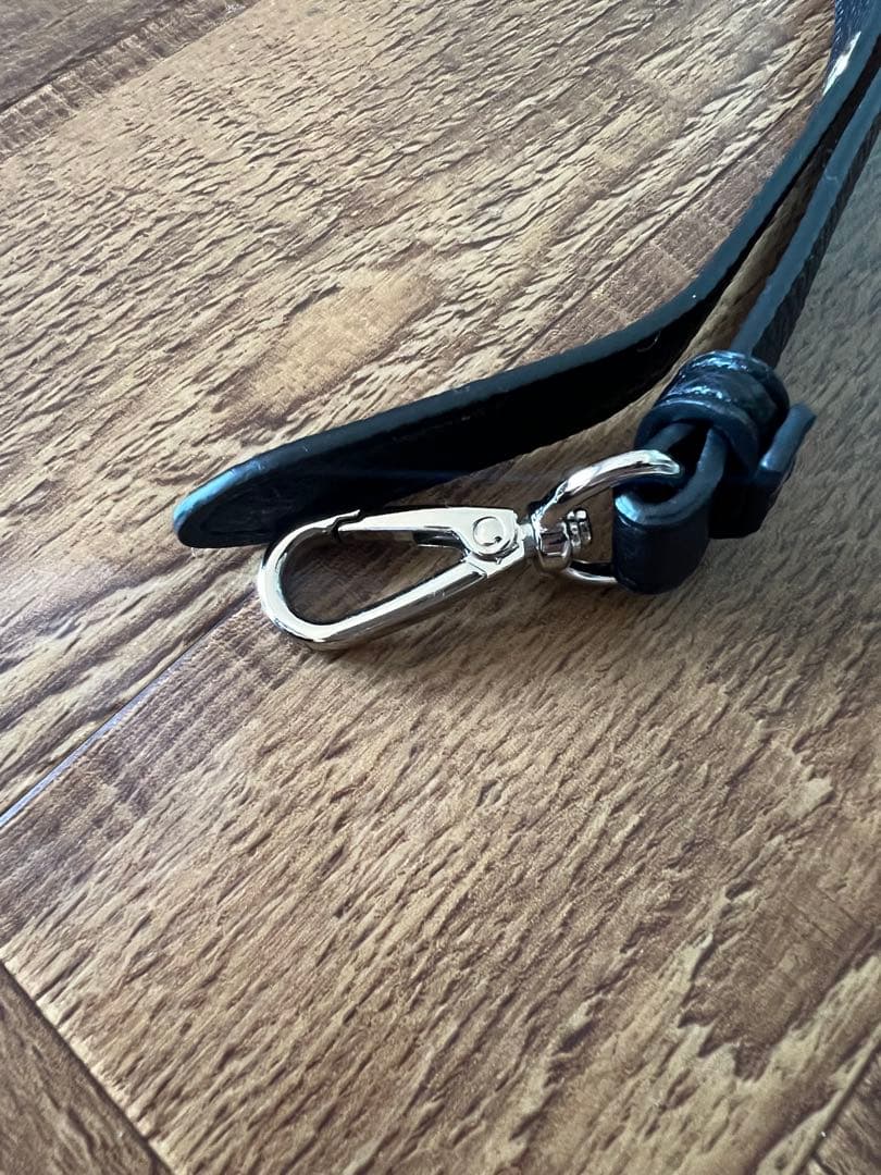 familiar ajew カラビナ ショルダーストラップ