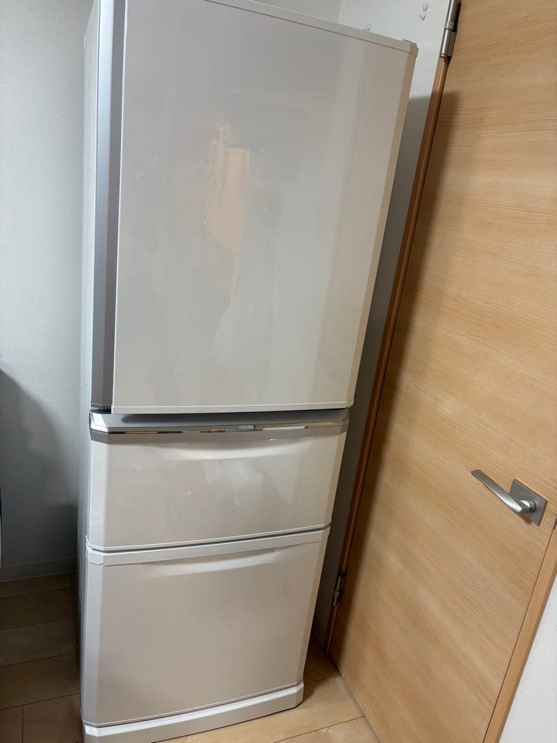 冷蔵庫 ホワイト　三菱MR-C34E-W 335L 2019年製