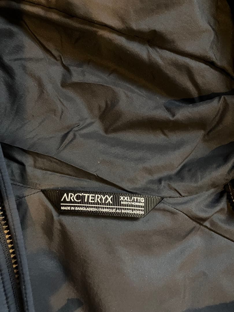 美品！タグ付き　ARC'TERYXAtomHoody XXL ブルゾン