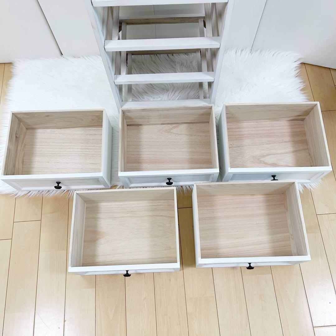 ホワイトシャビー　5段　SHABBY WOOD FURNITURE アンティーク