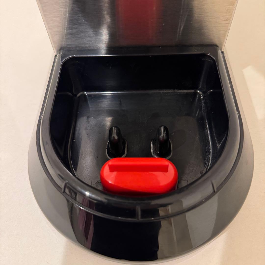 デロンギ　エスプレッソメーカー　EC680M