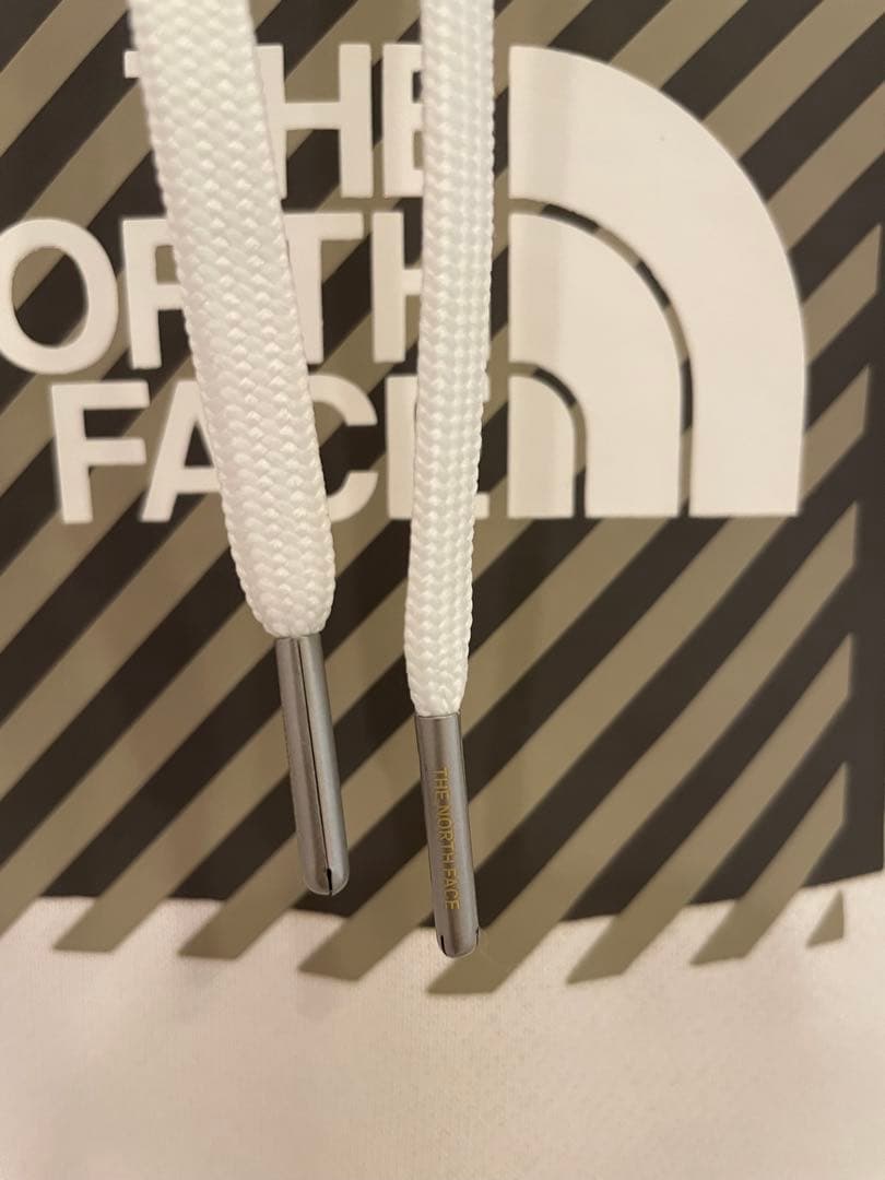 お値下げしました✨新品未使用　ザノースフェイス　スウェット サイズＬ