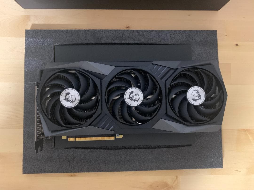 グラフィックボード・グラボ・ビデオカード MSI GeForce RTX 3080 GAMING Z TRIO 10G