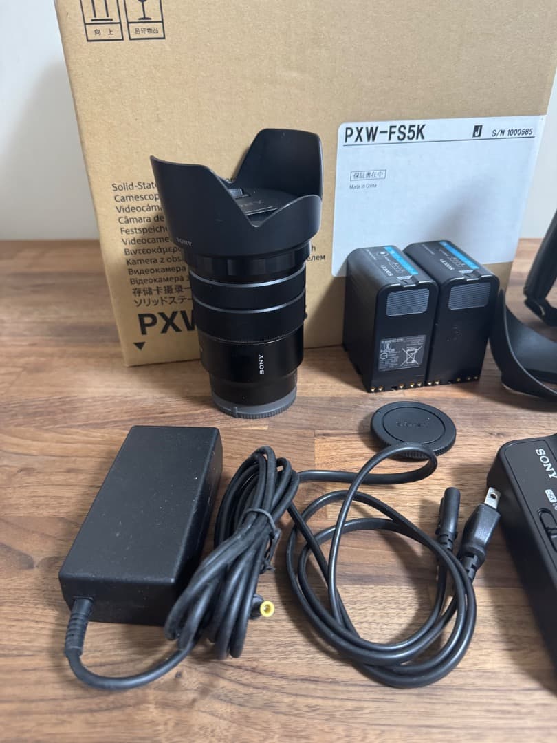 PXW-FS5K XDCAMメモリーカムコーダー レンズ SELP18105