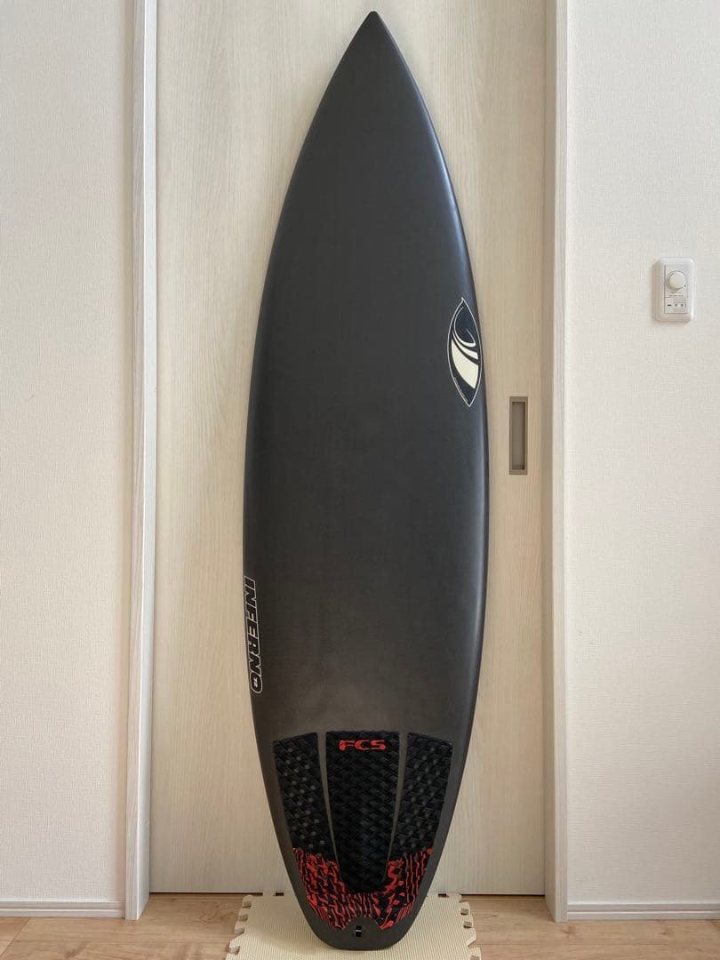 シャープアイサーフボード　INFERNO72 ダークアーツ　5'09\