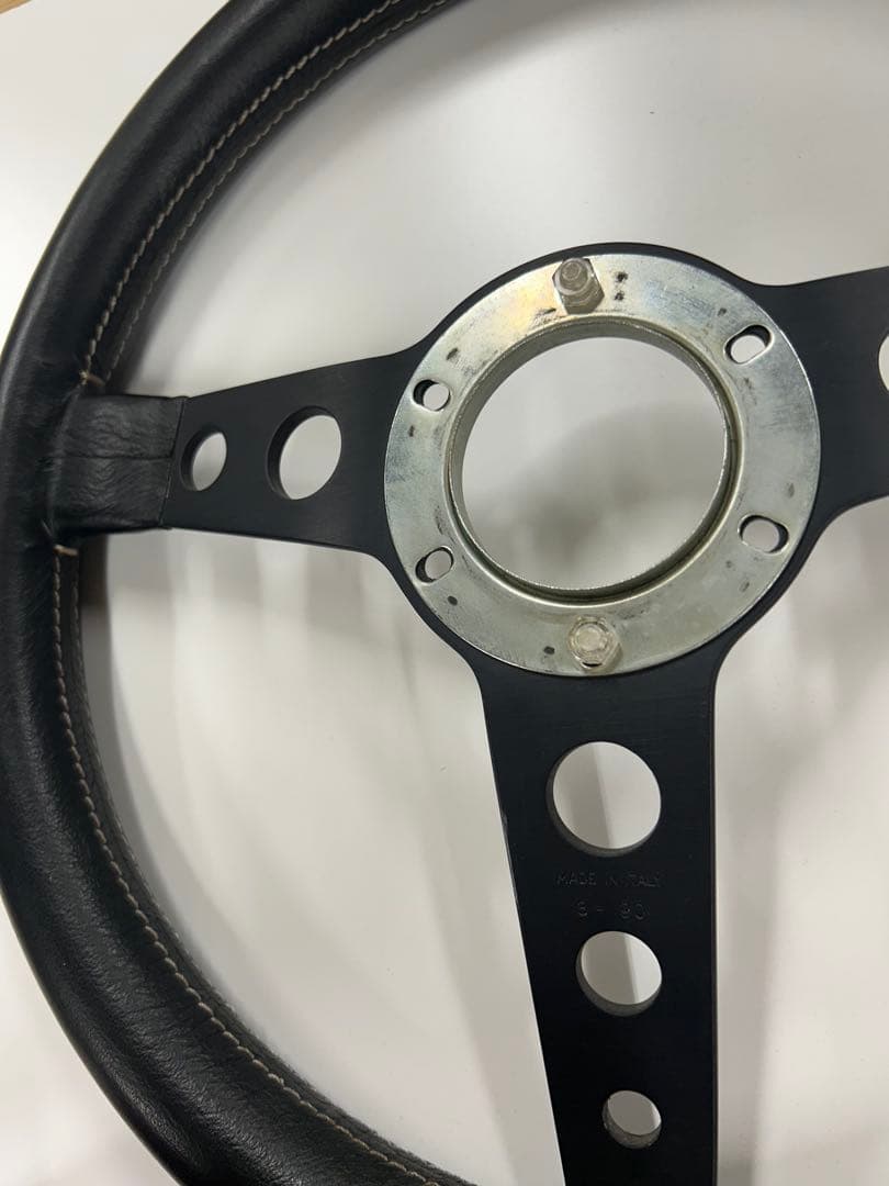 美品MOMO Prototipo ステアリング 35パイ　希少　90年代