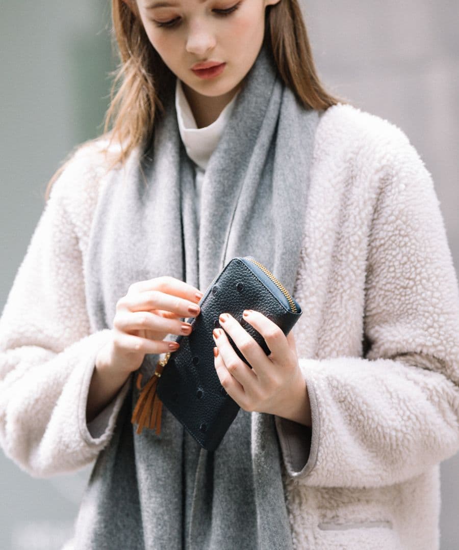 希少タグ付き　ペルケ/牛革ドット刺繍ラウンド長財布　ネイビーレザー型押し　最安値