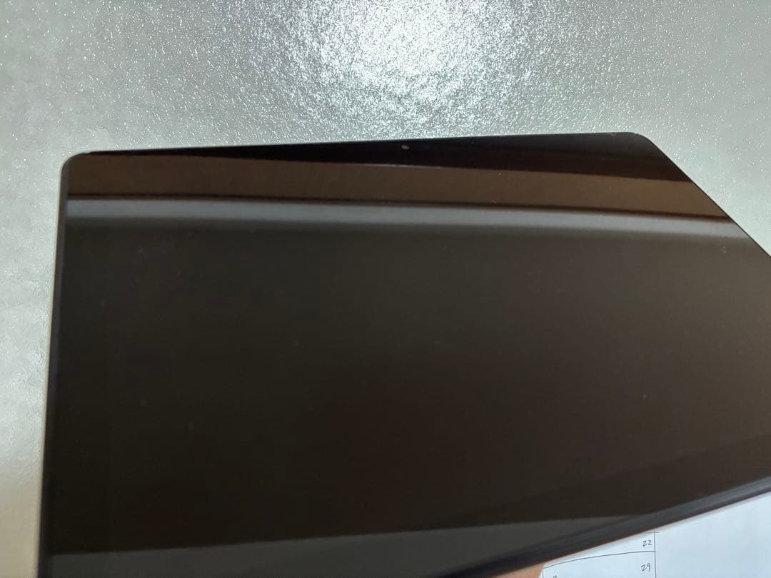 Amazon Fire HD 10 タブレット32GB（13世代） 本体と充電器