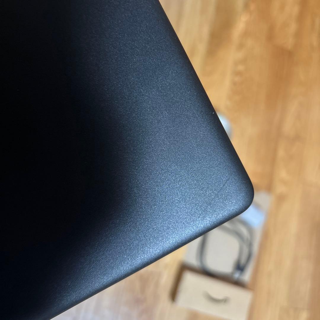 Amazon Fire HD 10 タブレット32GB（13世代） 本体と充電器