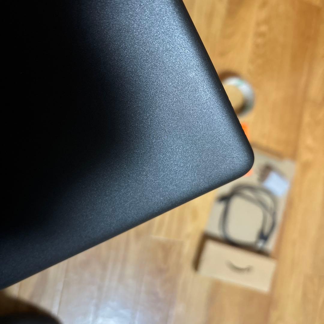 Amazon Fire HD 10 タブレット32GB（13世代） 本体と充電器