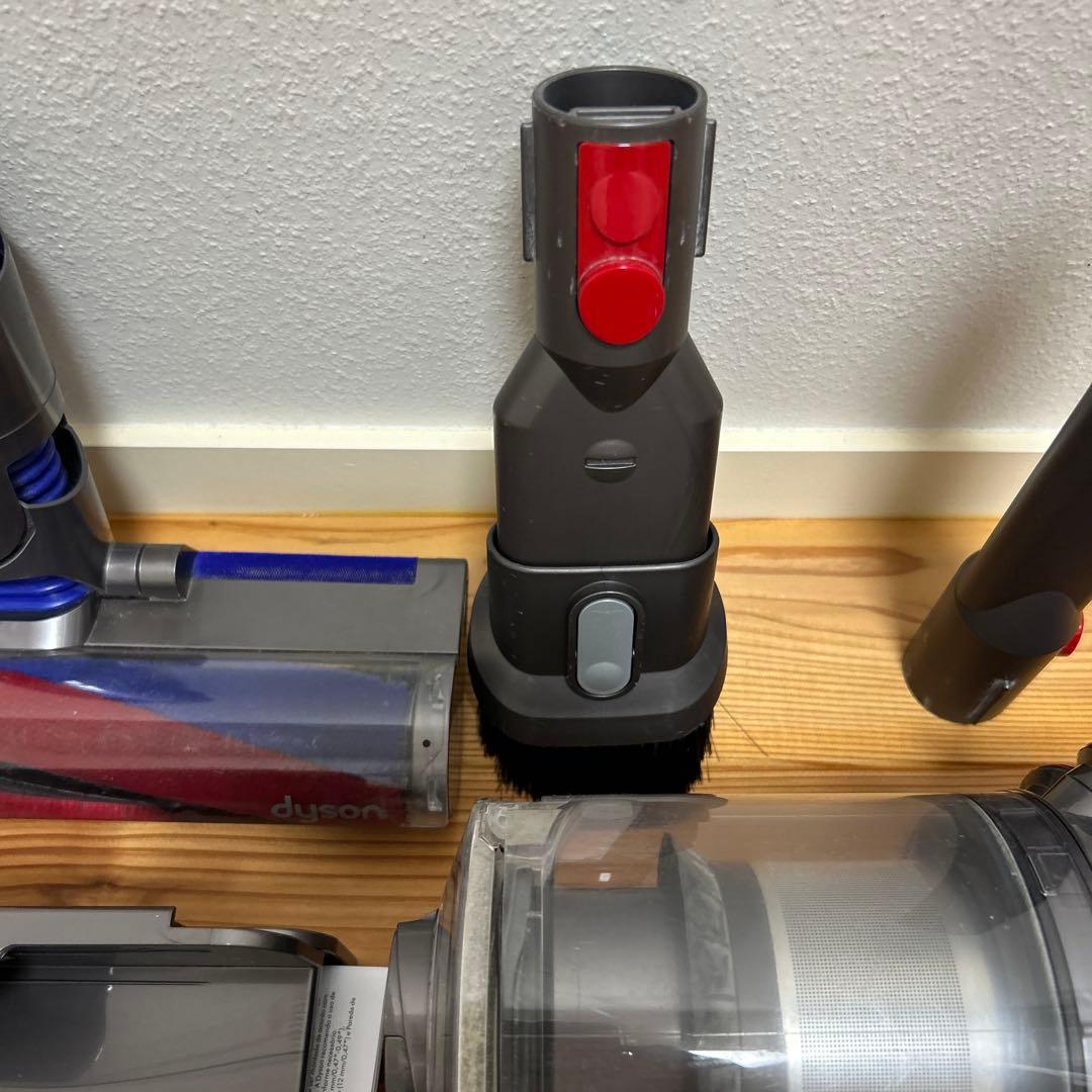 dyson digital slim fluffy 掃除機　sv18