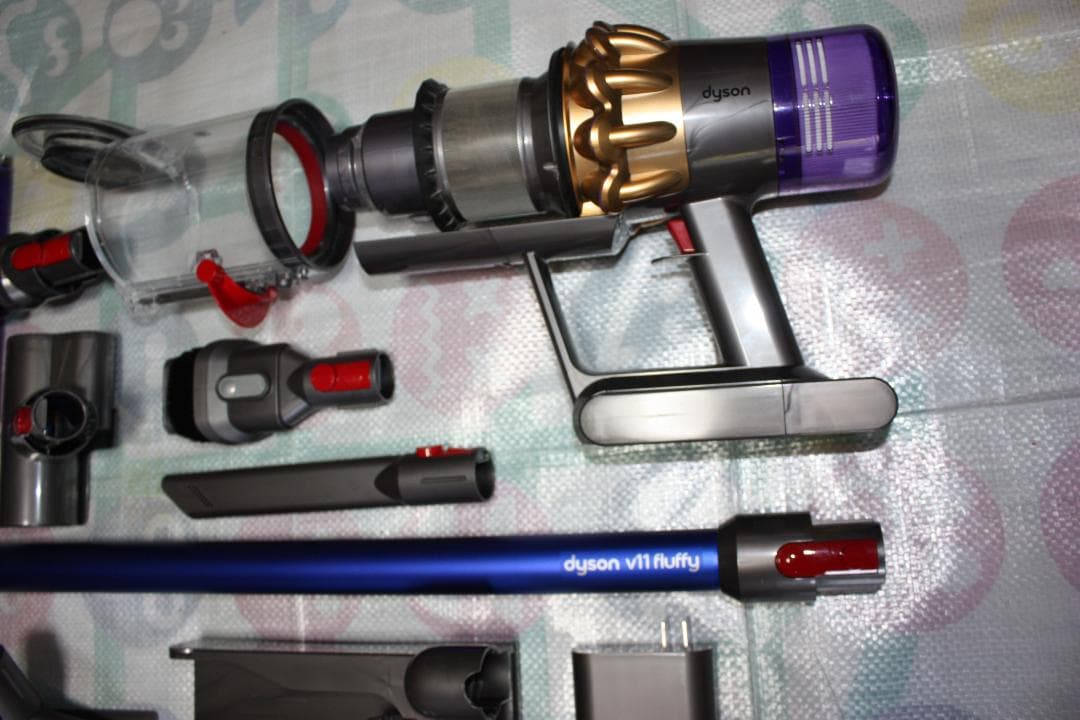 Dysonダイソン V11 Fluffy SV14 コードレス 動作品 値下げ中