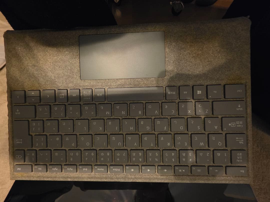 Surface Pro7 i7 16GB 512 office搭載