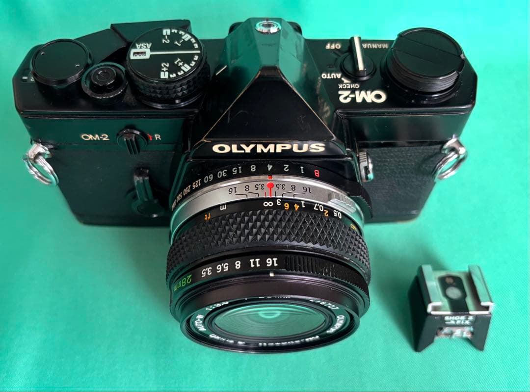 ★ OLYMPUS OM-2 (使用説明書付) + 広角レンズ 28mm