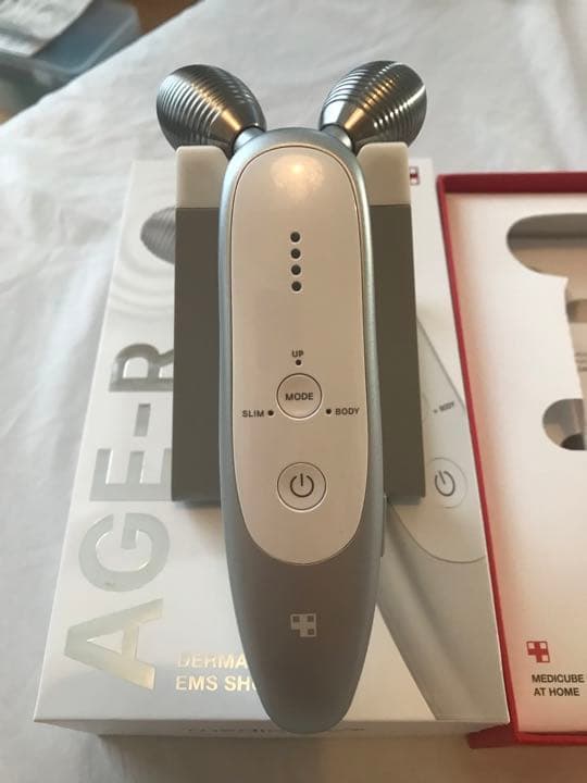 AGE-R 美顔器 メディキューブ ems