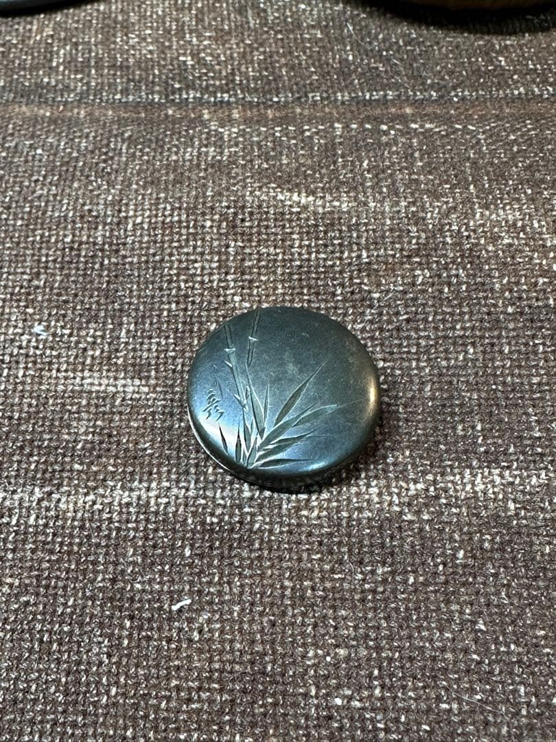 四分一　朧銀　竹彫刻　片切彫　18k金刻印　帯留め　明治時代　骨董古美術