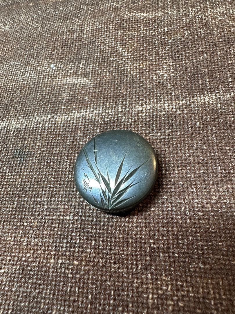 四分一　朧銀　竹彫刻　片切彫　18k金刻印　帯留め　明治時代　骨董古美術