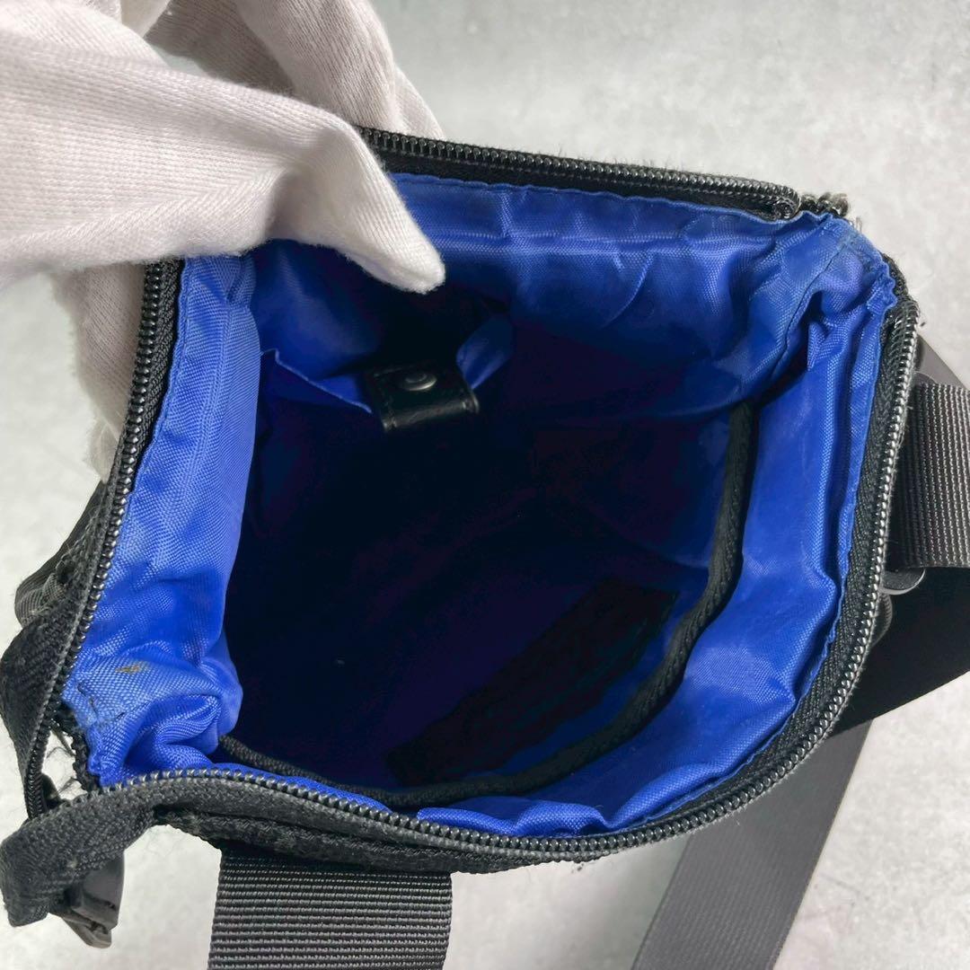 DIESEL ブラック ショルダーバッグ　メッシュデザイン　調整可能ストラップ