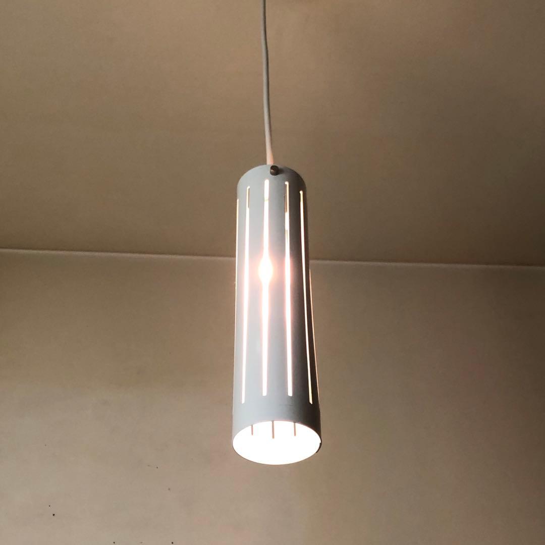 スウェーデン　北欧ビンテージ　ミルキーホワイト　シリンダー型ペンダントランプ