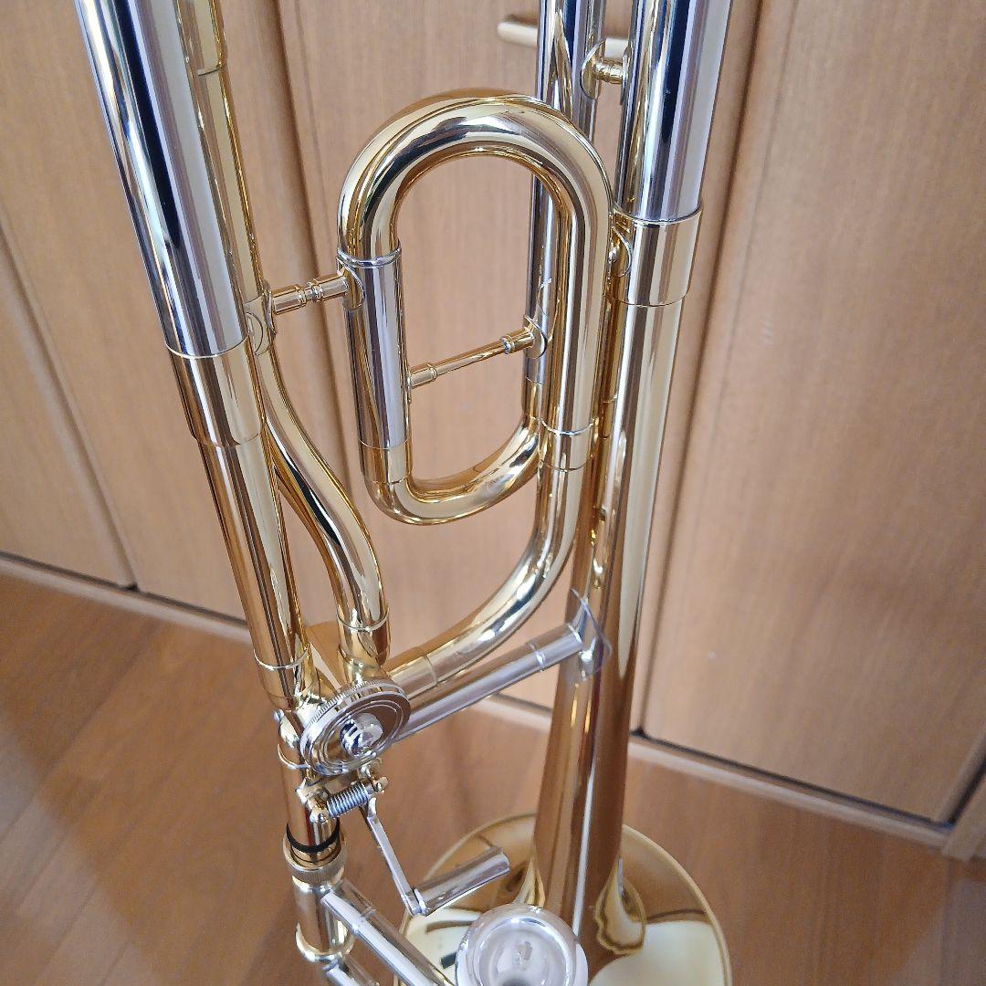 テナーバストロンボーン ケース付き マウスピースBACH 6-1/2AL付き