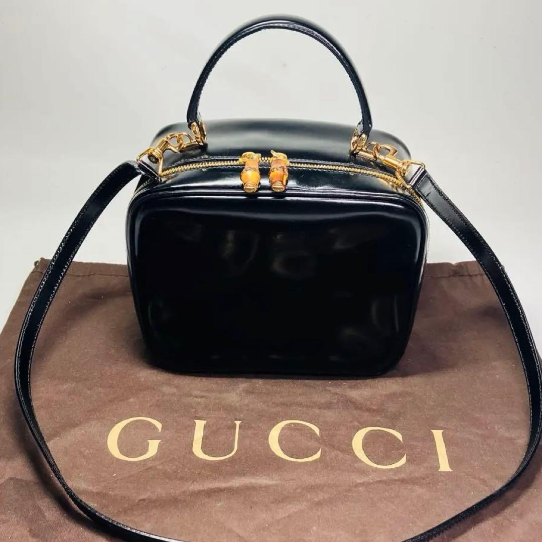 美品　グッチ2wayショルダーバニティバッグ　バンブーエナメルパテントレザー黒