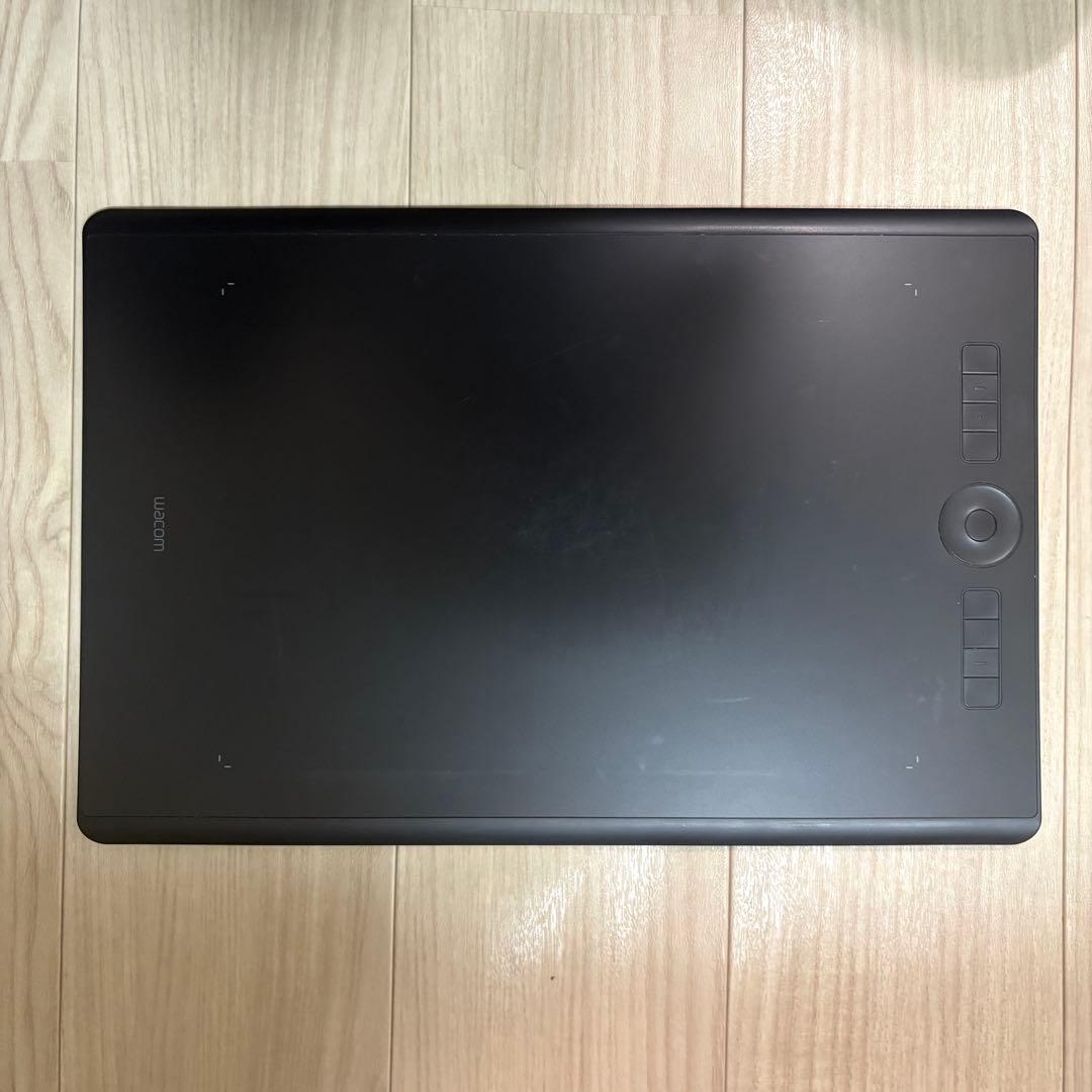 ワコム Wacom Intuos Pro Lサイズ　PTH-860