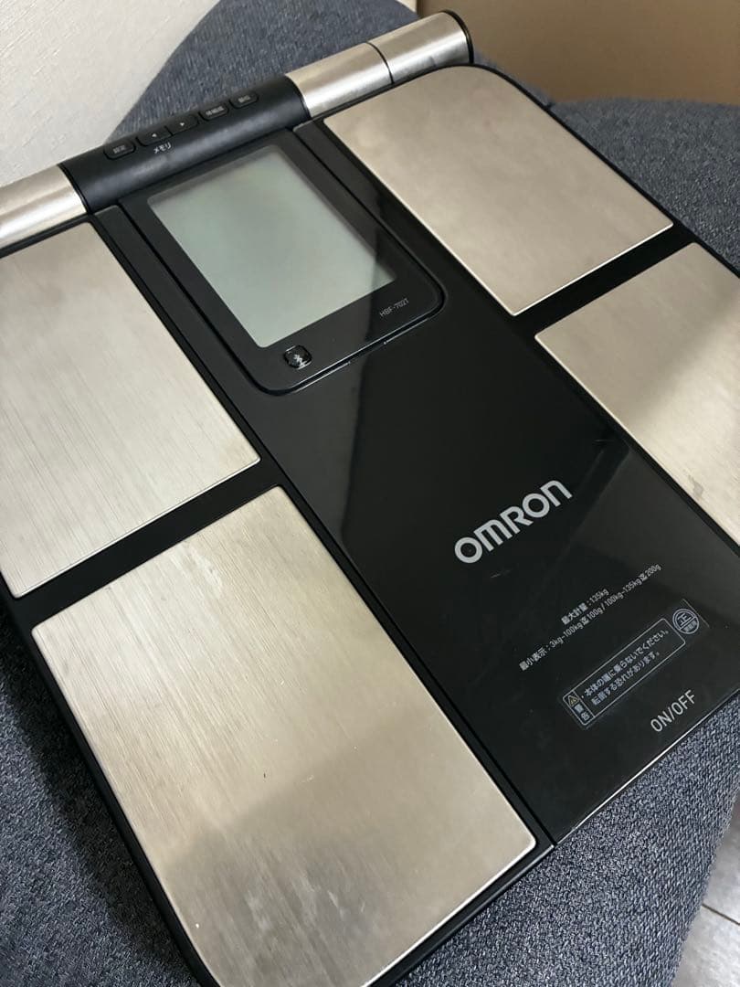 OMRON Karada Scan HBF-702T 体組成計