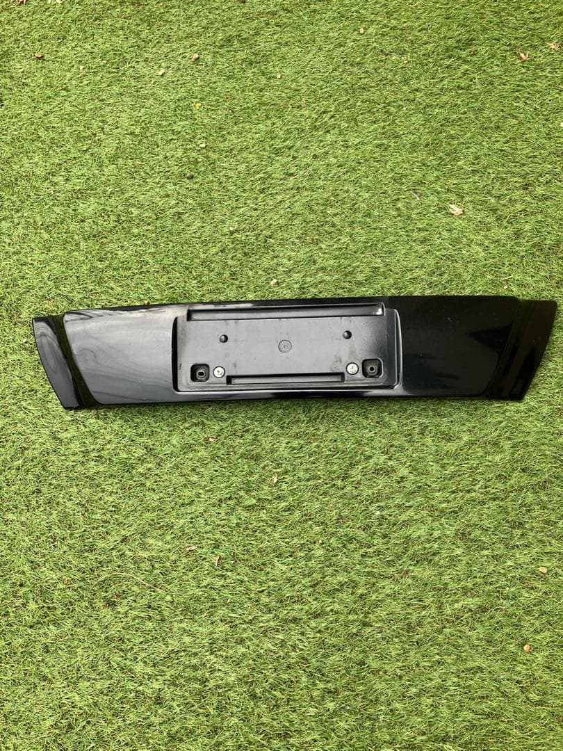 トヨタ　アクア　フロントガーニッシュ　NHP10