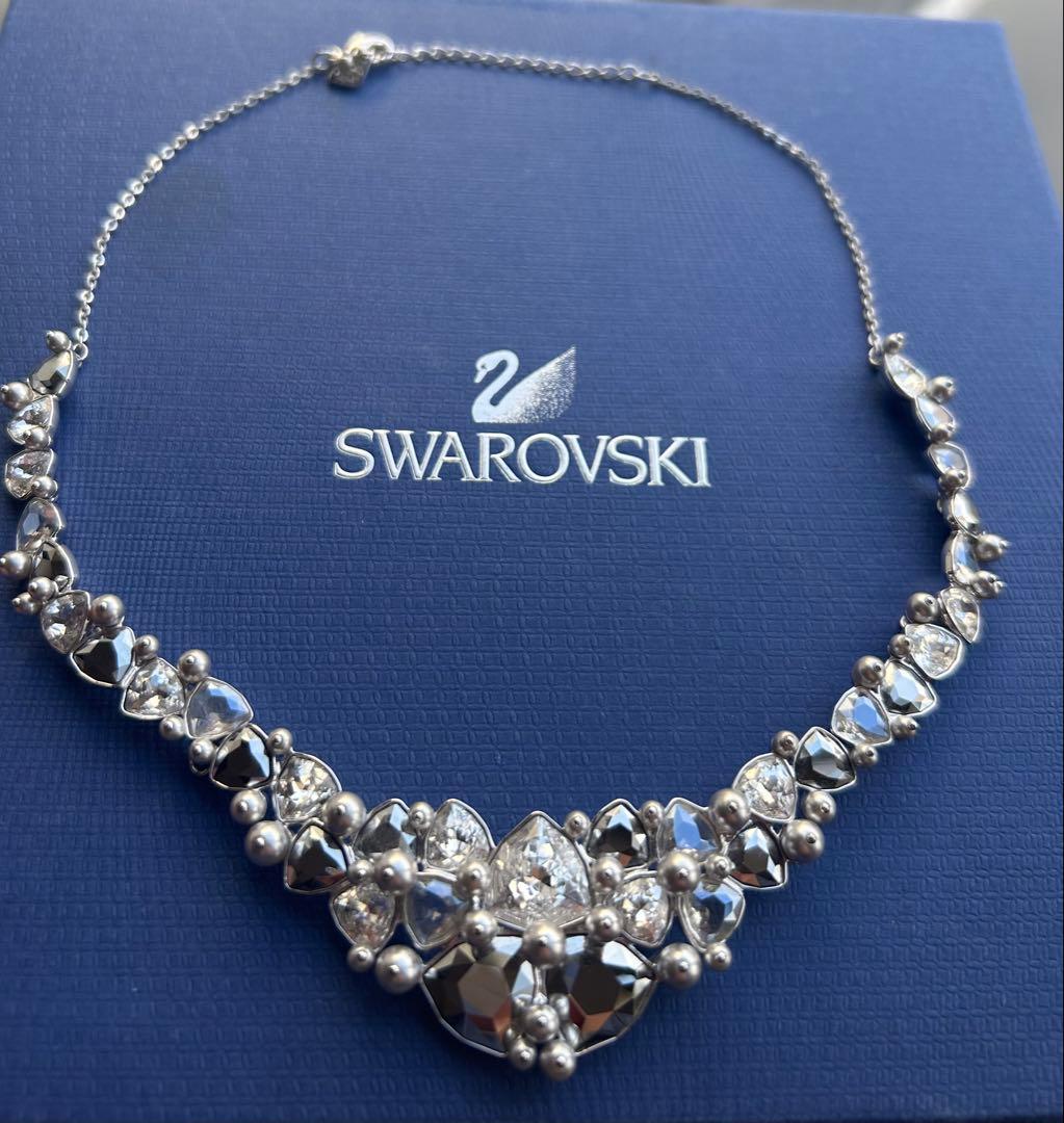 Swarovski パールシルバークリスタルネックレス