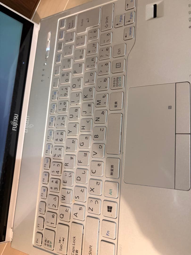 富士通 LIFEBOOK SH90/T ノートパソコン i5 Windows10